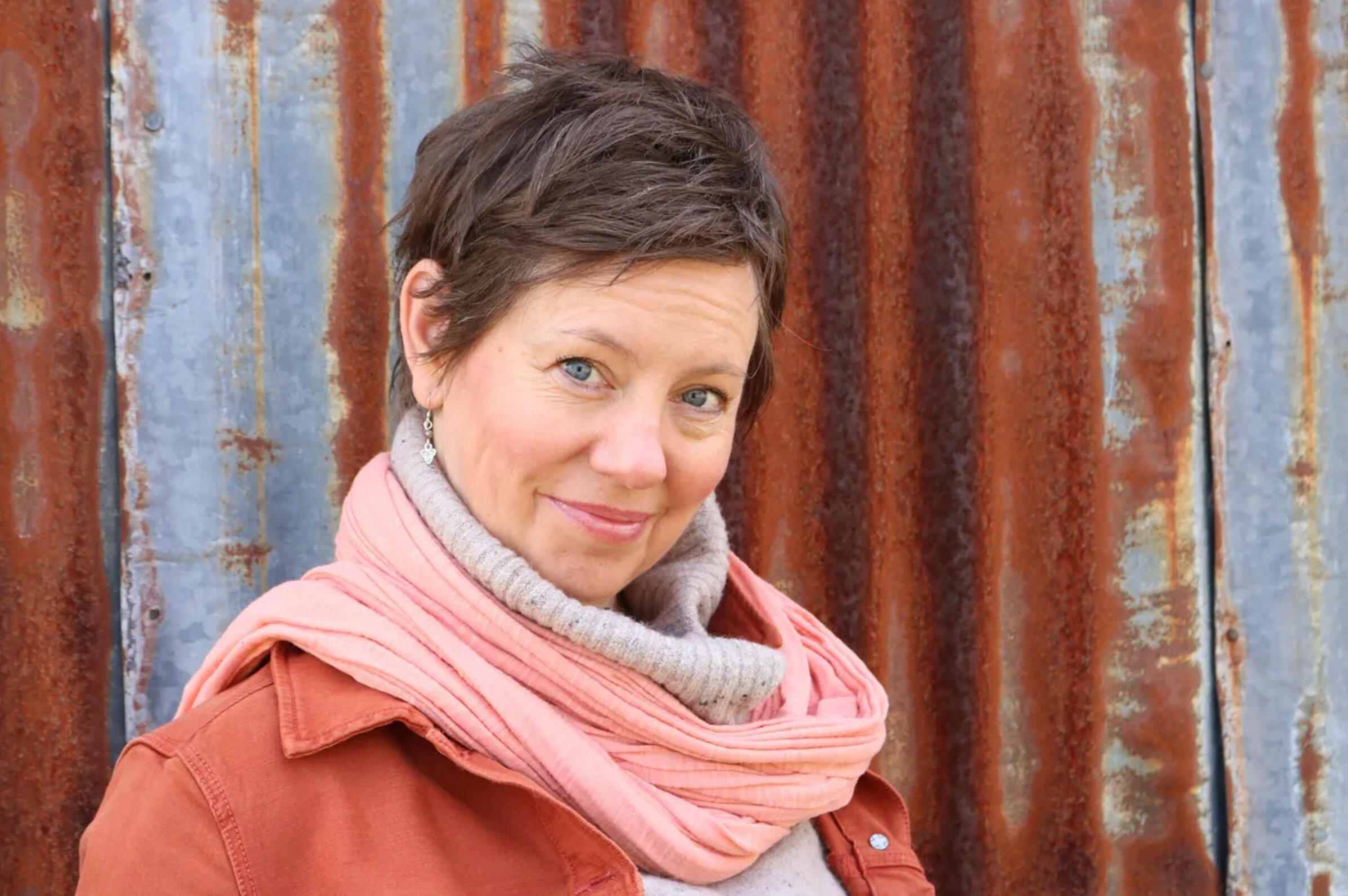 Victoria Storm, Singer-Songwriter